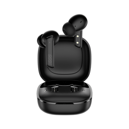 Auriculares QCY MeloBuds ANC negros con estuche de carga abierto, diseño elegante sobre fondo blanco.