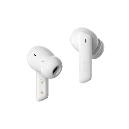 Auriculares QCY MeloBuds ANC blancos, diseño delgado y compacto sobre fondo blanco.