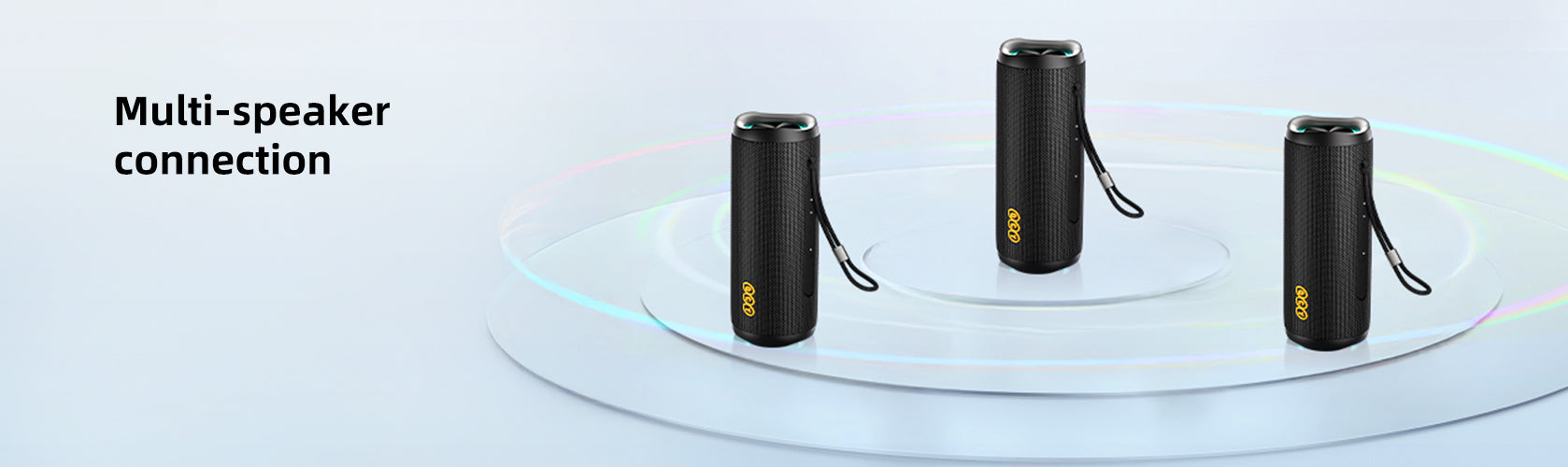Tres altavoces Bluetooth portátiles con conexión multi-altavoz para una experiencia de sonido potente y envolvente.