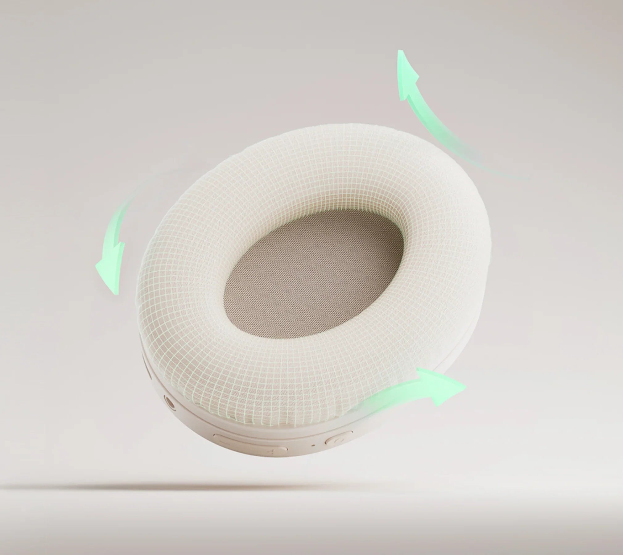 Auriculares giratorios blancos con malla transpirable y flechas verdes para rotación de 360°.