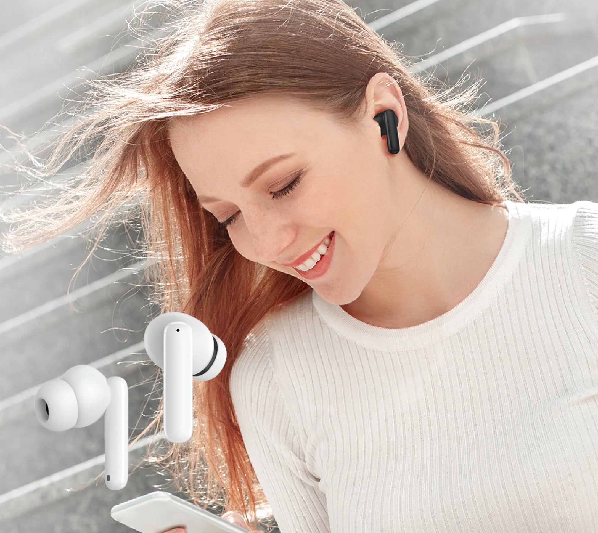 Auriculares Bluetooth inalámbricos blancos: elegantes, cómodos y perfectos para disfrutar de la música en movimiento.