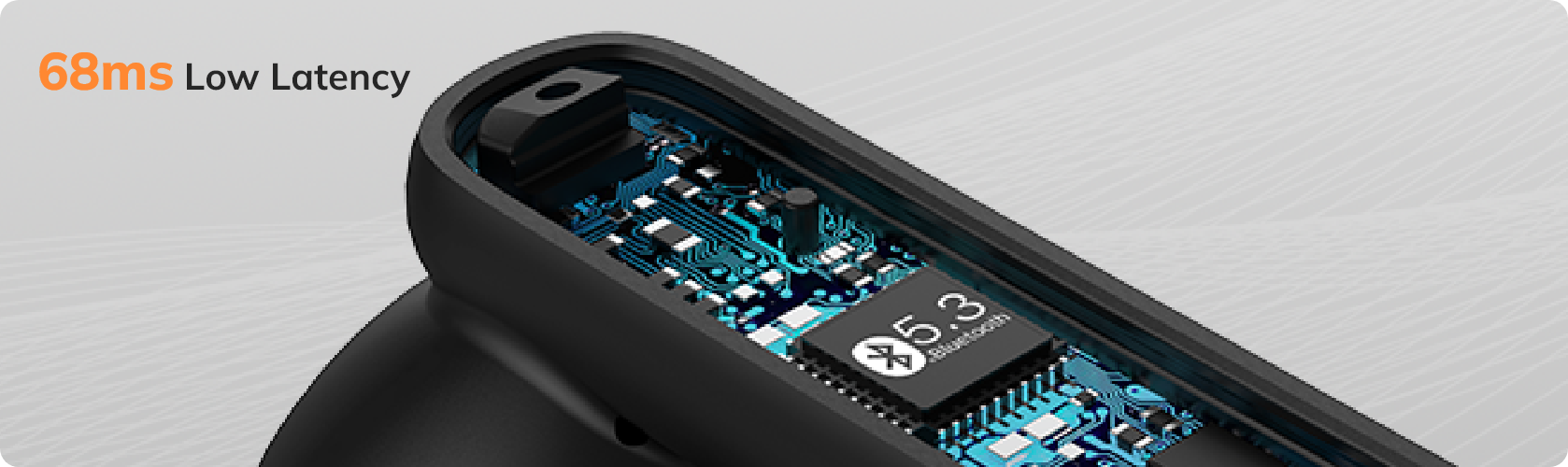 Circuito interno de un ratón para juegos con 68 ms de baja latencia y chip Bluetooth 5.3.