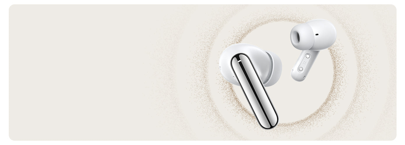 Auriculares inalámbricos blancos con diseño moderno y superficie brillante sobre fondo claro.