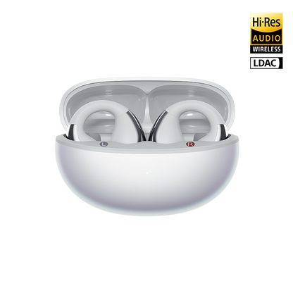 Auriculares abiertos blancos QCY Crossky C30S en estuche de carga abierto, vista frontal, con distintivos de audio inalámbrico Hi-Res y LDAC